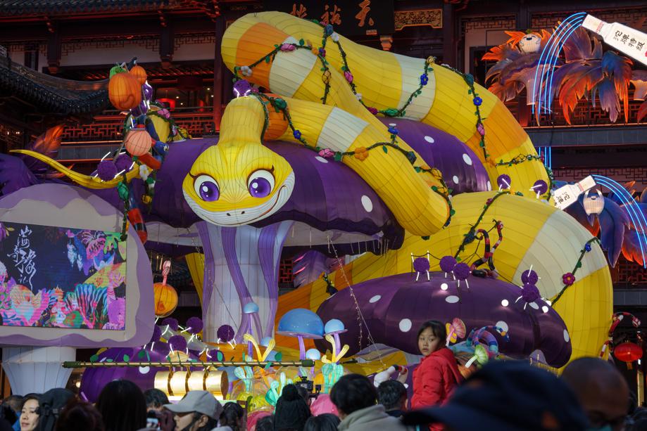 Yuyuan Garden lights up with Year of the Snake lantern installations-4.jpeg Yuyuan Garden lights up with Year of the Snake lantern installations-4.jpeg