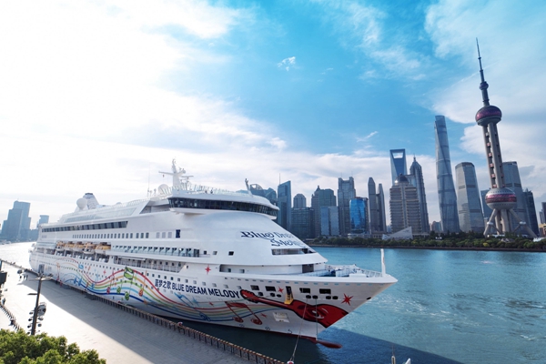 انطلاق السفينة السياحية الصينية في رحلتها الأولى إلى اليابان