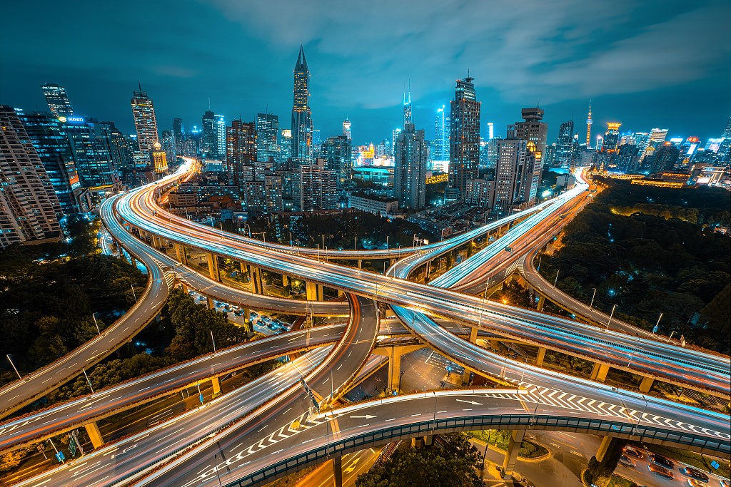 مؤتمر الذكاء الاصطناعي العالمي 2025 يسلط الضوء على الابتكار والحَوْكَمة