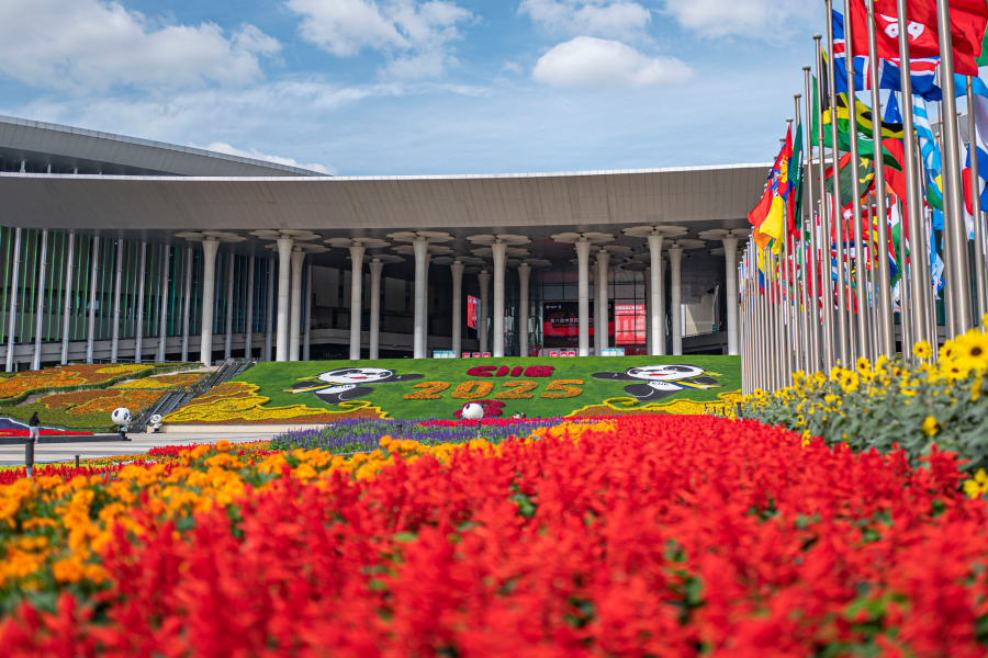 معرض الصين الدولي للاستيراد يشهد صفقات مزمعة تتجاوز قيمتها 83 مليار دولار