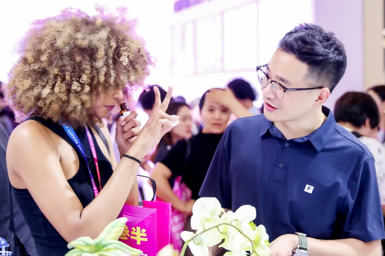 انفتاح قطاع الخدمات يعود بالفائدة على الشركات