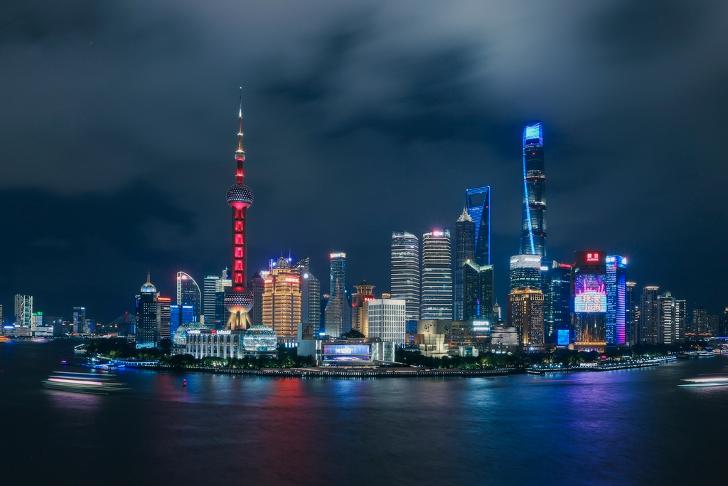 نمو الناتج المحلي الإجمالي لشانغهاي بنسبة 5.4% في عام 2025