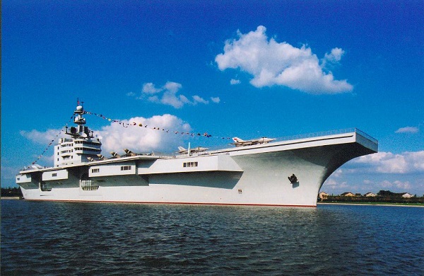 مخيم الأنشطة اللامنهجية للشباب في شانغهاي – أرض الشرق