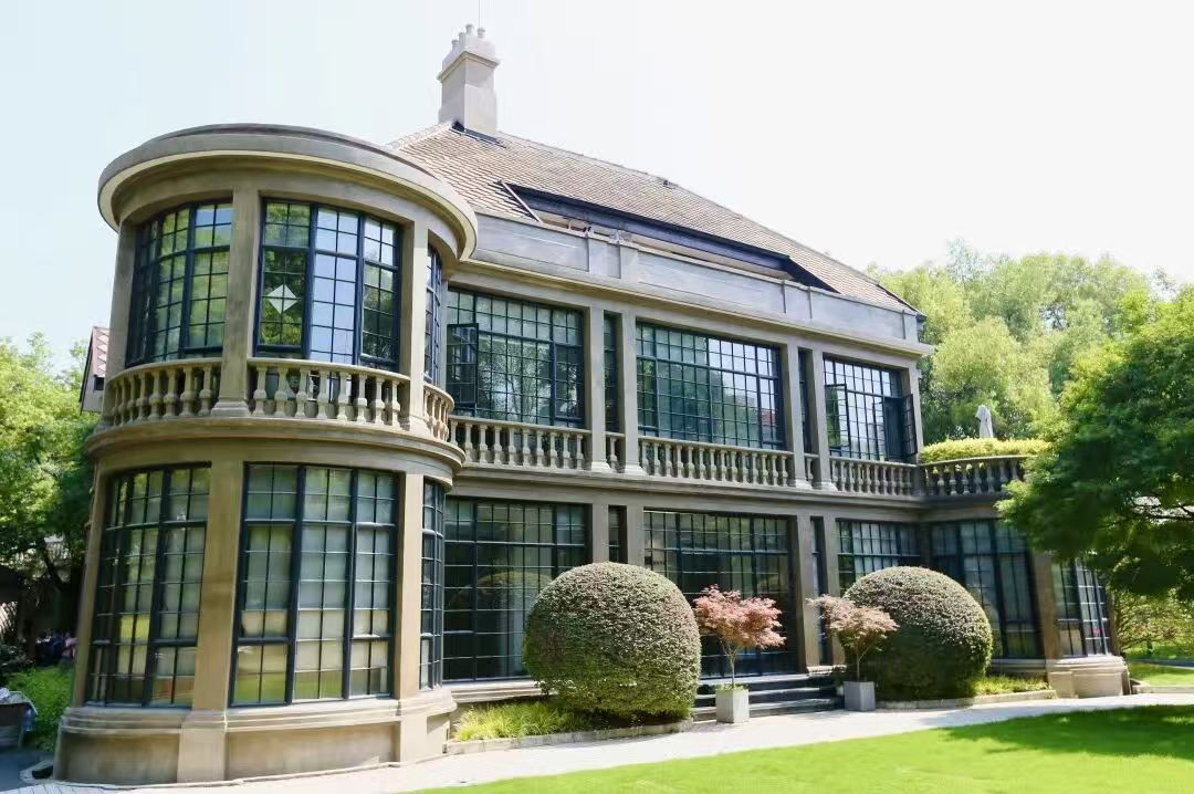 فنادق شانغهاي التاريخية: حيث يلتقي الإرث بروح الضيافة العصرية