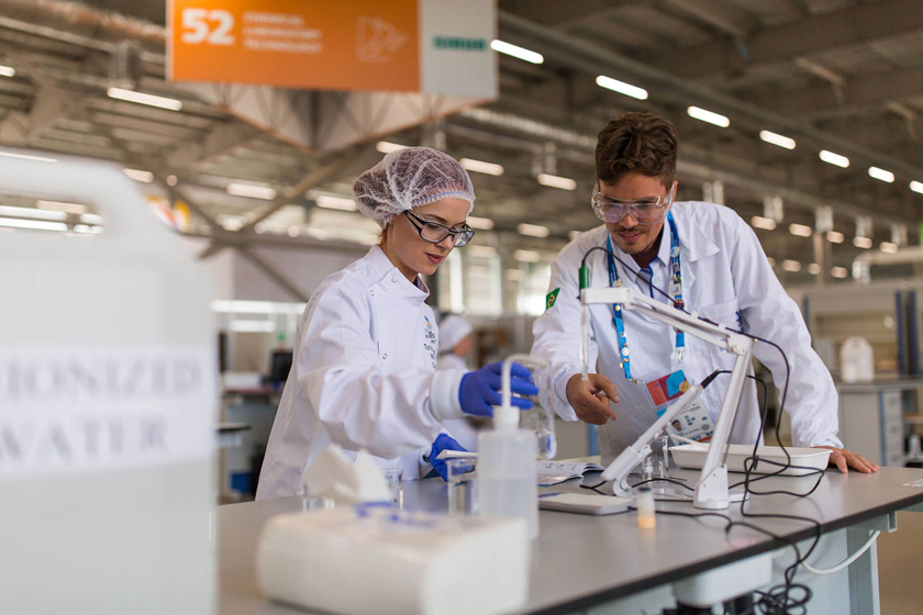 فكّ رموز مسابقة المهارات العالمية: شرح الأرقام الرئيسية